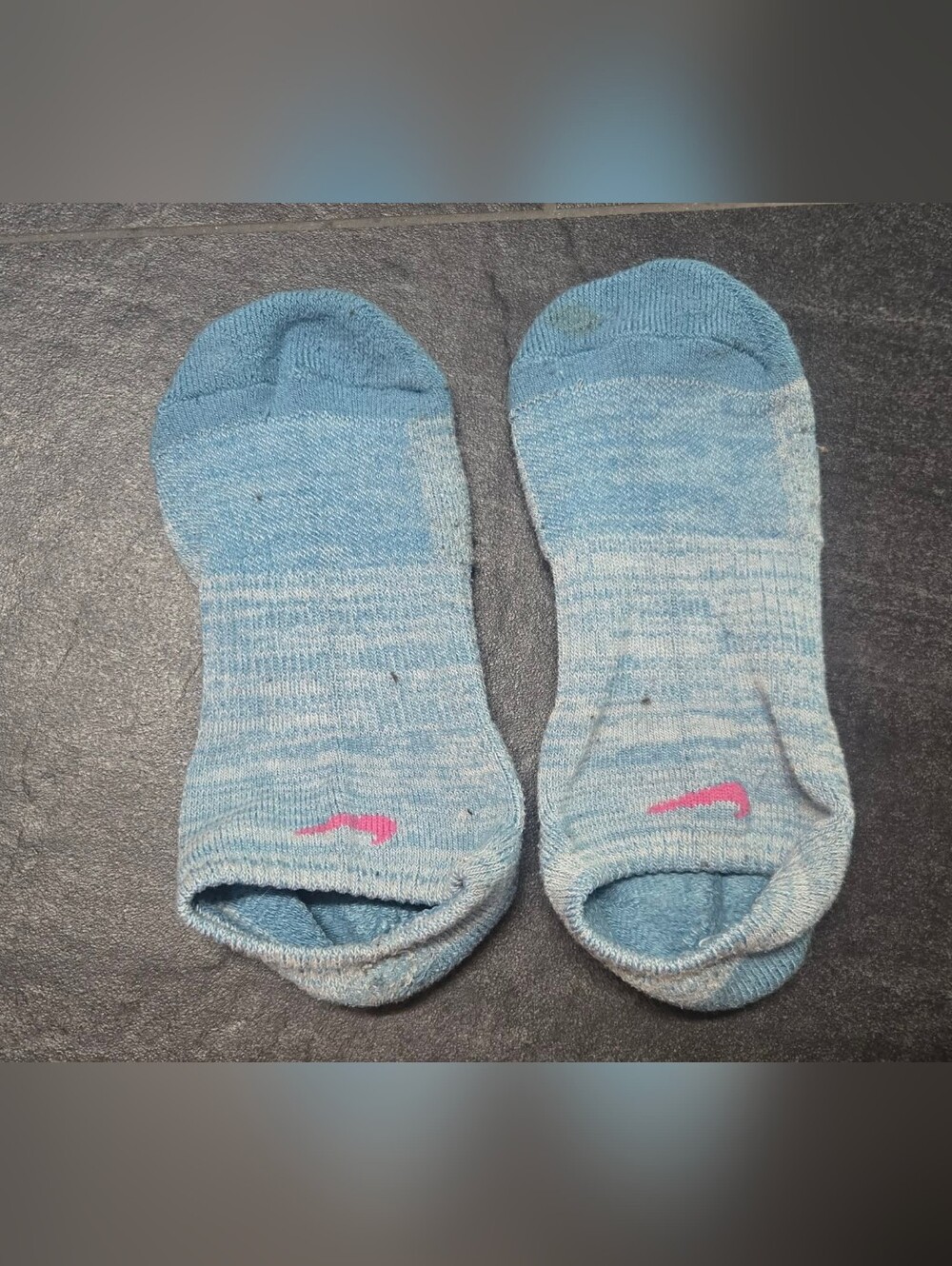 Women’s No-Show Athletic Socks - Light Blue with Pink Swoosh